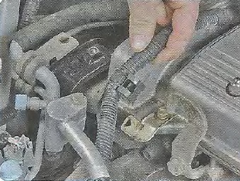 Замена прокладок крышки ГБЦ Geely МК / МК Cross